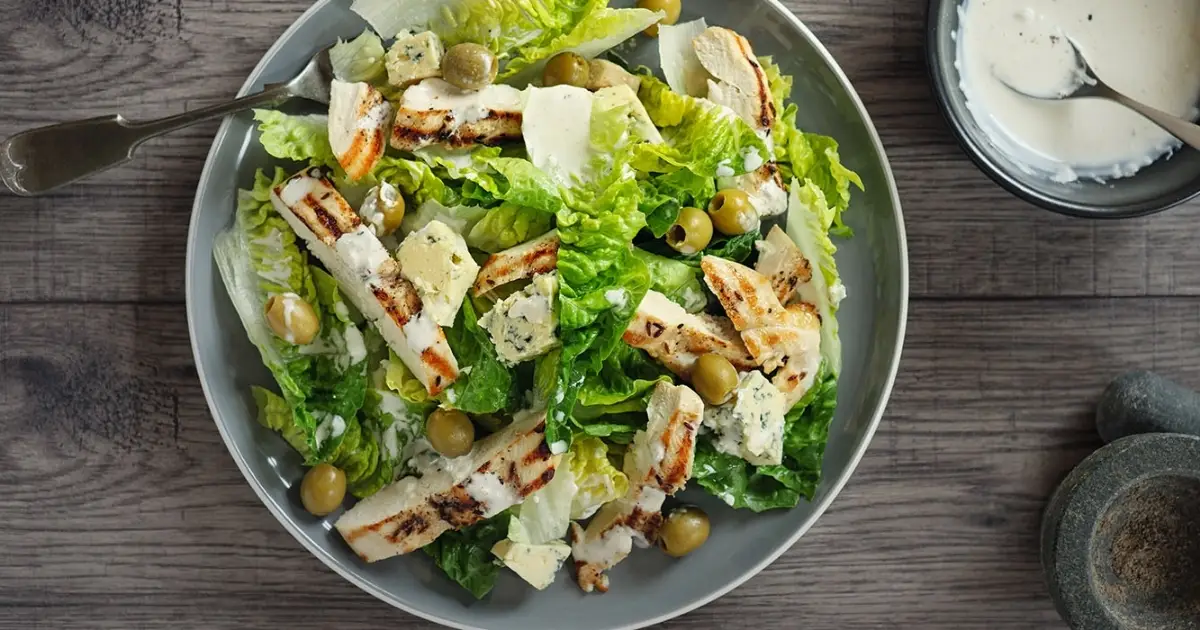 Evde Kolay Tavuklu Sezar Salata Tarifi! Hafif Ve Doyurucu Lezzet-2