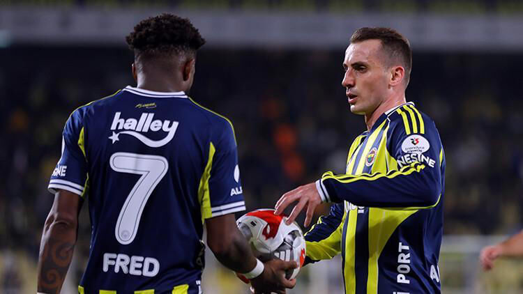 Fenerbahçe'de Konyaspor Maçı Öncesi 2 Eksik (2)