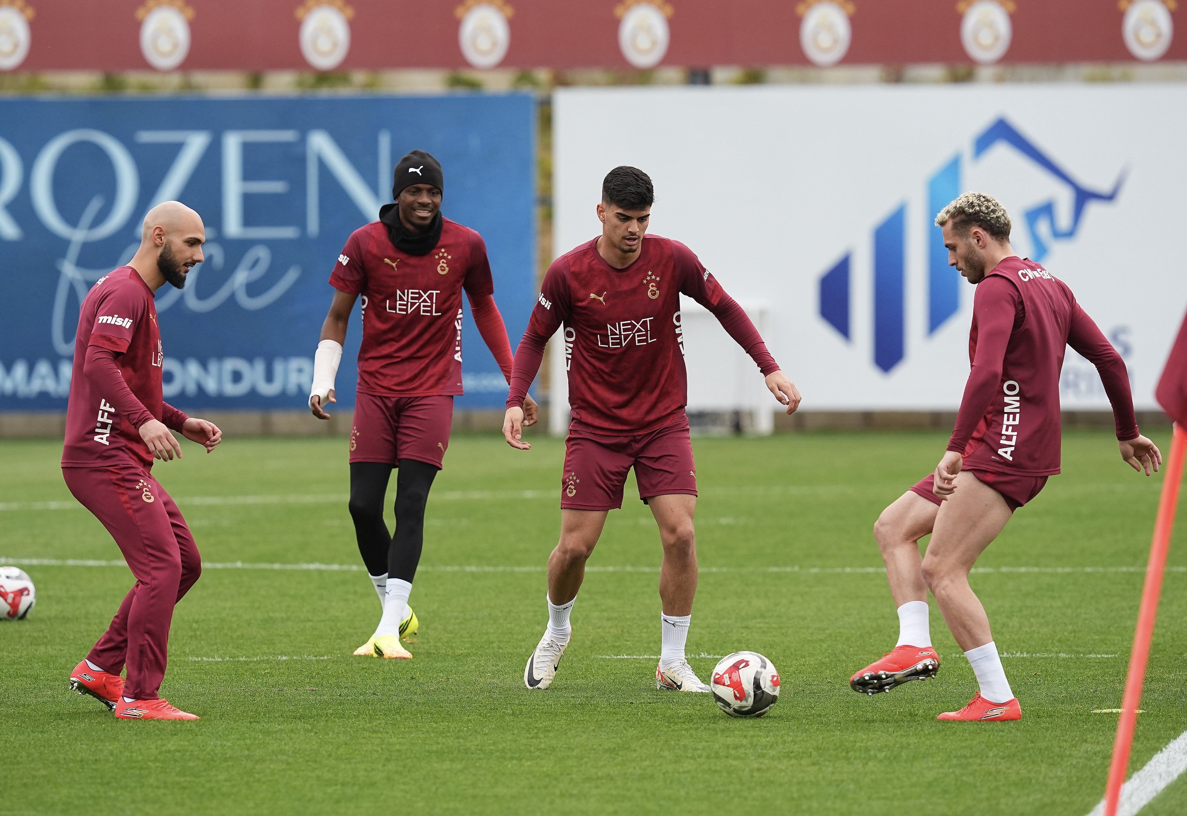 Galatasaray, Antalyaspor Maçına Hazır (1)