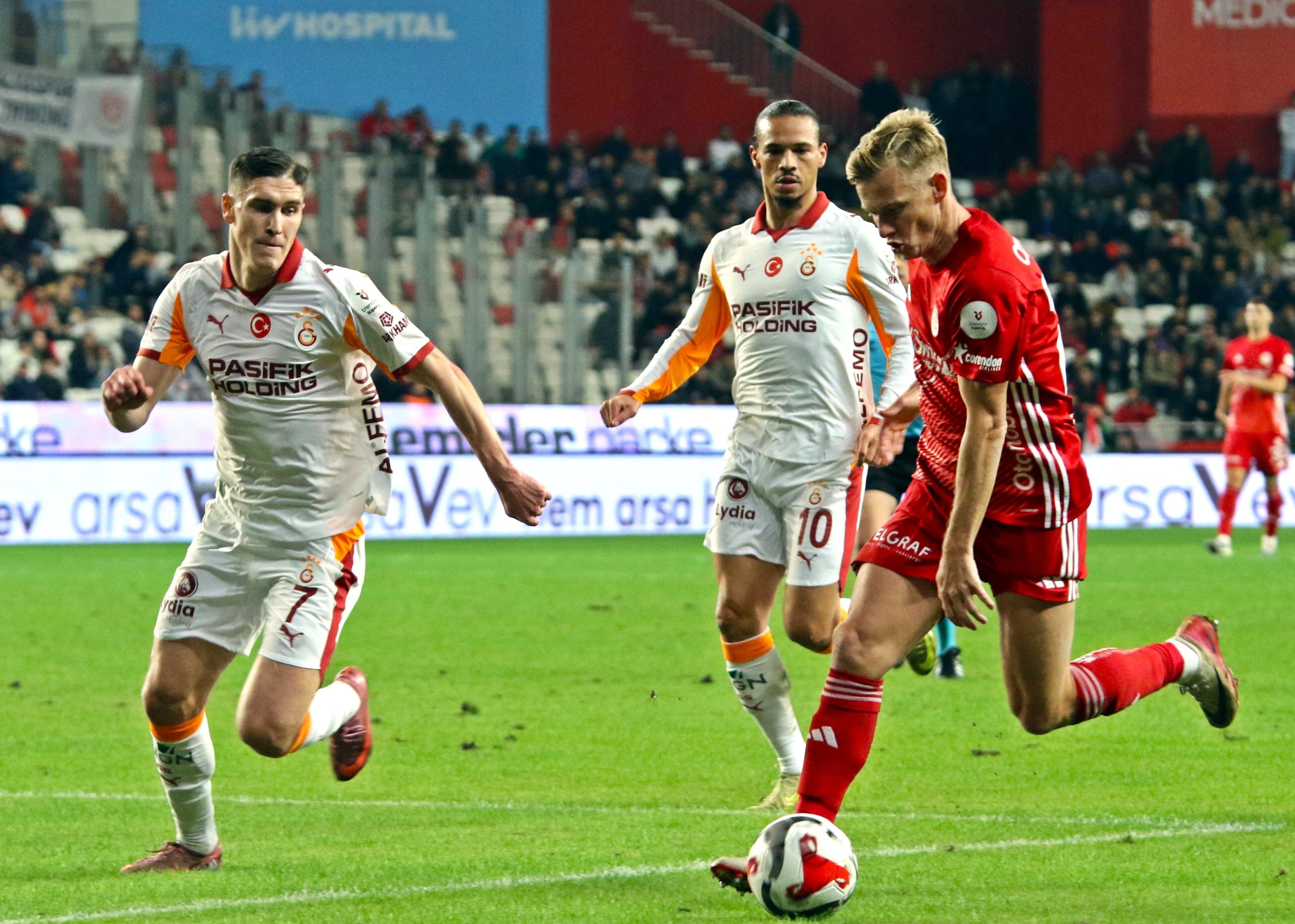 Galatasaray, Antalyaspor Maçında Şampiyonluk İçin Sahaya Çıkacak (3)