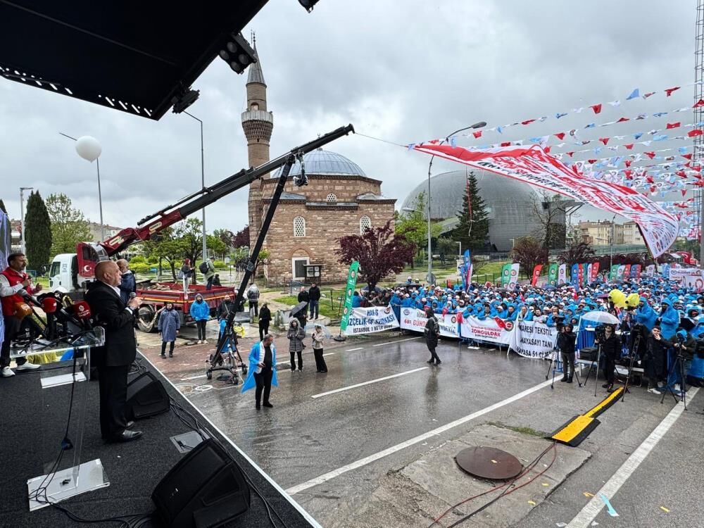 Hak İş Lideri Arslan Bursa’dan Seslendi! “Türkiye’nin Her Meydanı 1 Mayıs Alanıdır” (1)