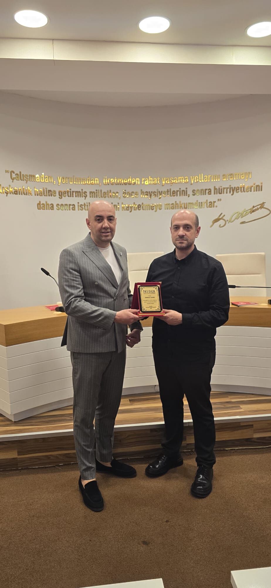 İnegöl Kuyumcular Derneği’nde Yeni Dönem! Başkan Emre Yolaçan Oldu (2)