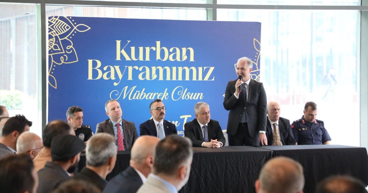 İnegöl Protokolü Bayramlaşma Töreninde Bir Araya Geldi (2)