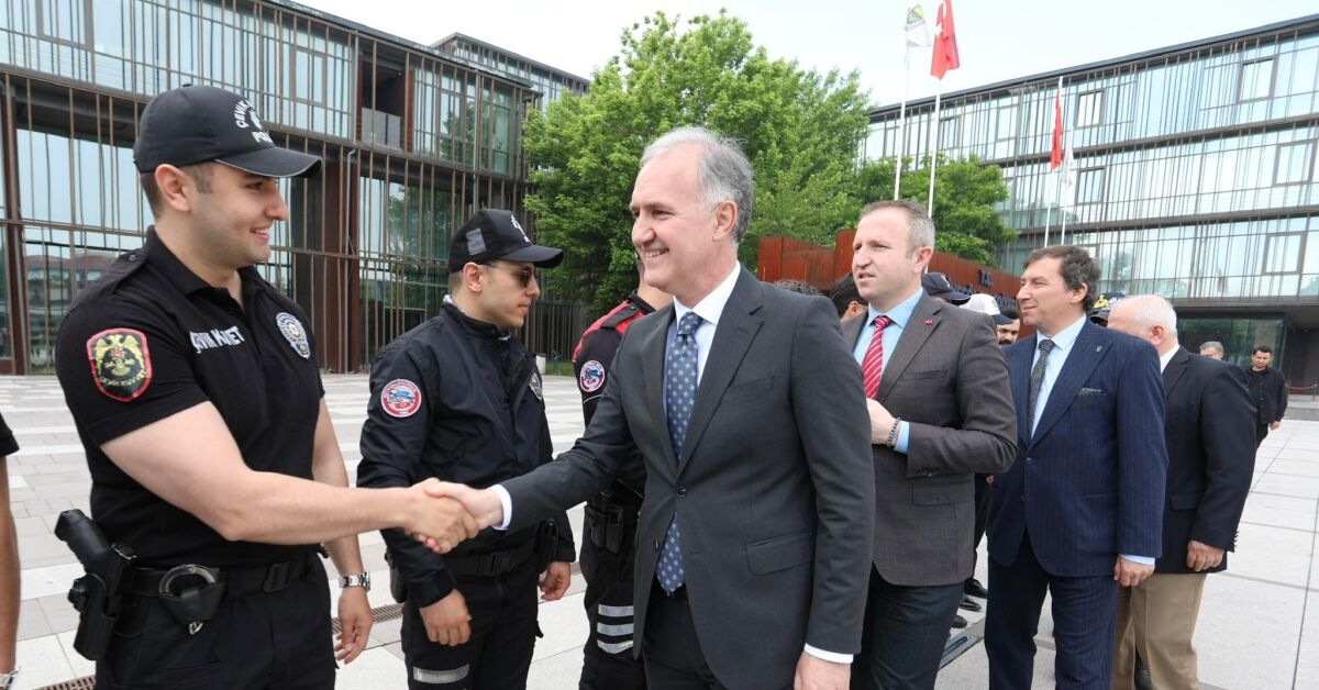 İnegöl Protokolü Bayramlaşma Töreninde Bir Araya Geldi (3)