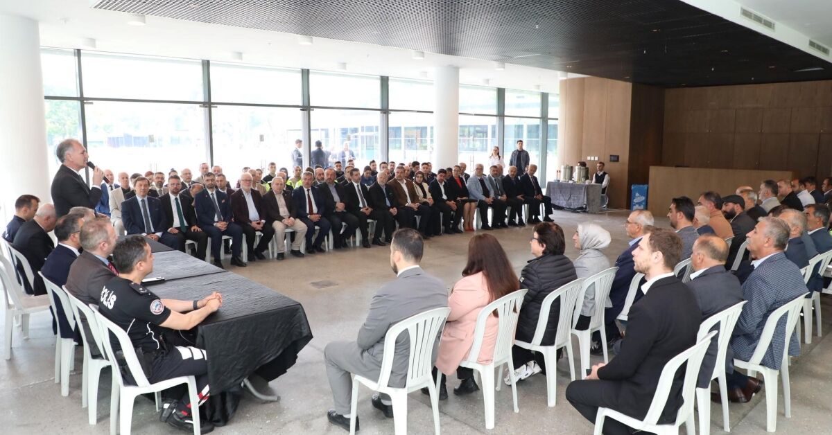 İnegöl Protokolü Bayramlaşma Töreninde Bir Araya Geldi (5)