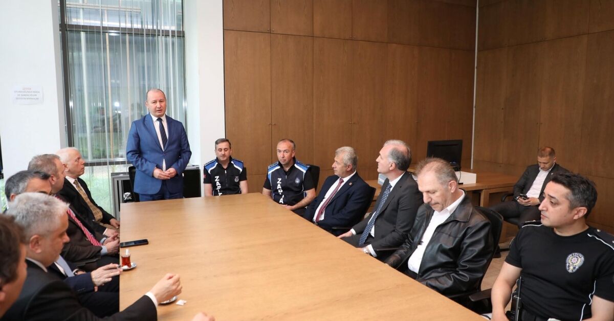 İnegöl Protokolü Bayramlaşma Töreninde Bir Araya Geldi (8)