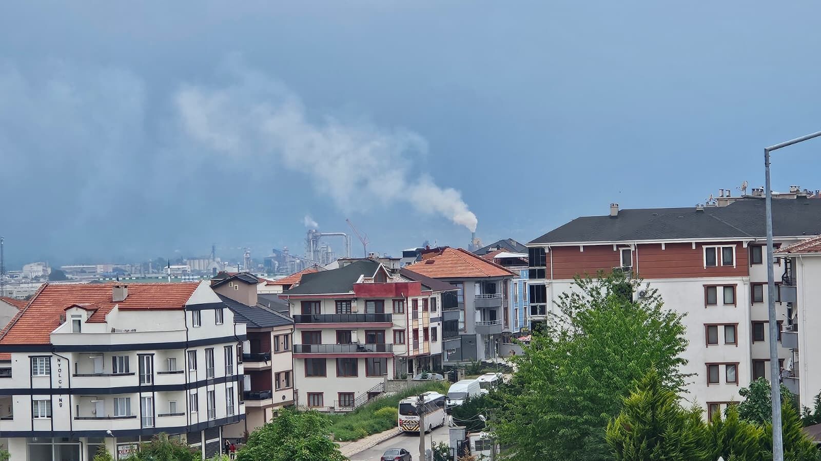 İnegöl Semalarını Siyah Duman Kapladı! Gg
