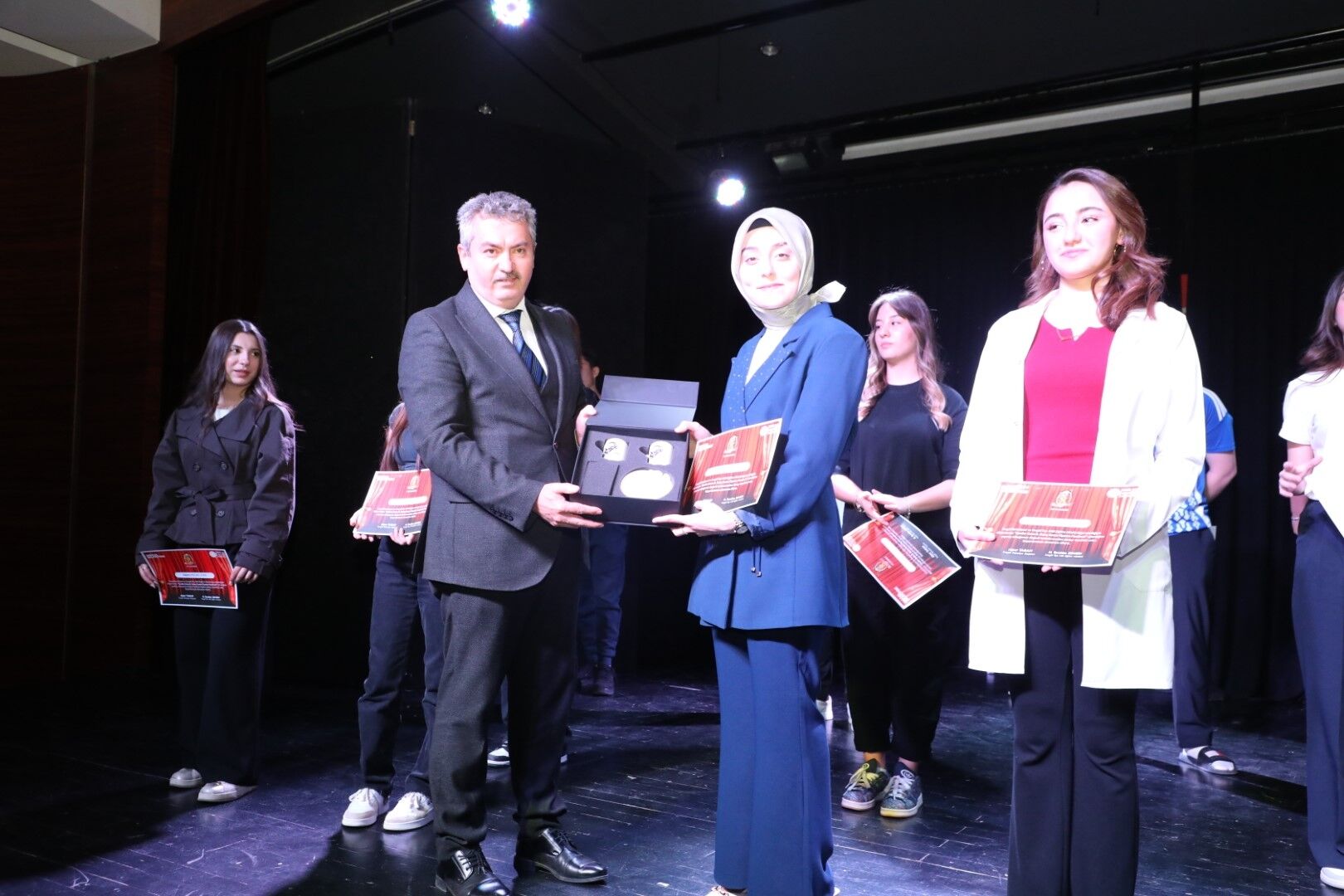 İnegöl’de 8. Genç Suare Tiyatro Festivali Başladı (7)
