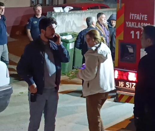 İnegöl’de Eski Eş Terörü! Benzin Şişesini Ateşe Verip Eve Attı (2)