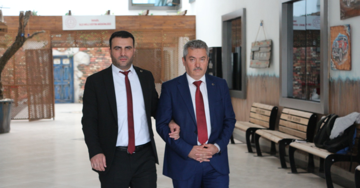 İnegöl’de Görme Engelli Santral Memuru Hafızasındaki 3 Bin Numarayla Dikkat Çekiyor (3)