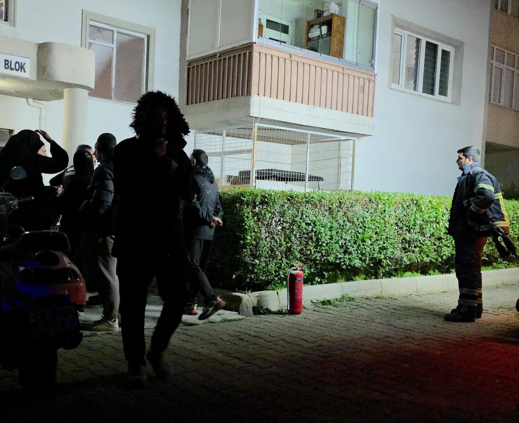 İnegöl’de Sitedeki Dairede Mutfak Yangını Meydana Geldi (1)