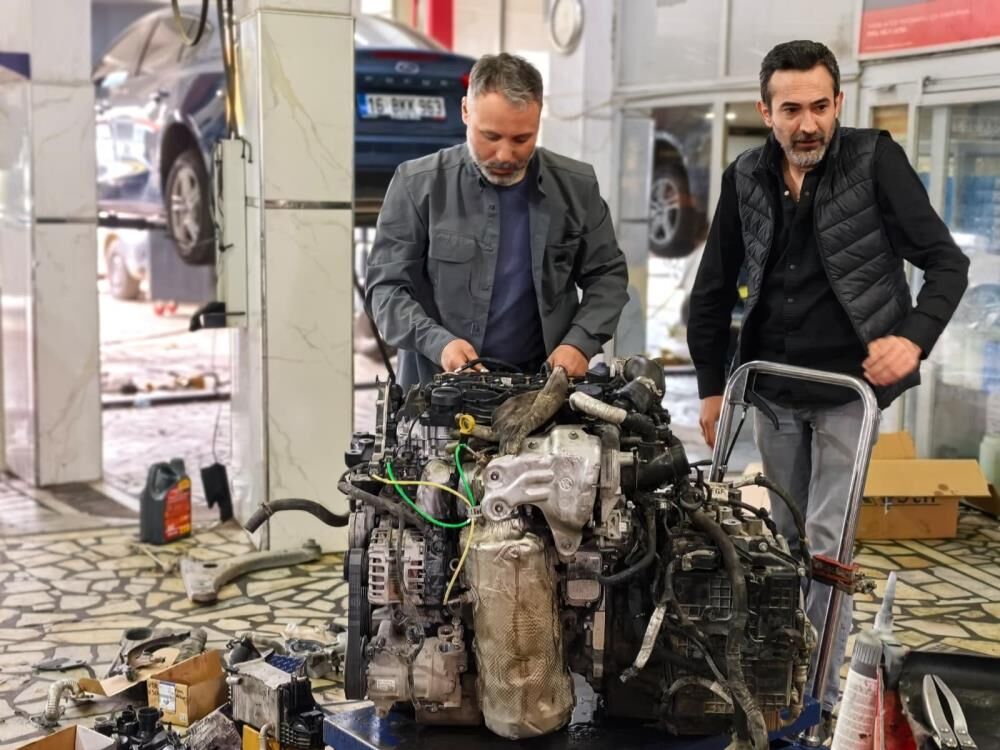Kamyonetin Motorunda Giden Tamirci Konuştu Müşteriyi 40 Bin Liradan Kurtardık (2)