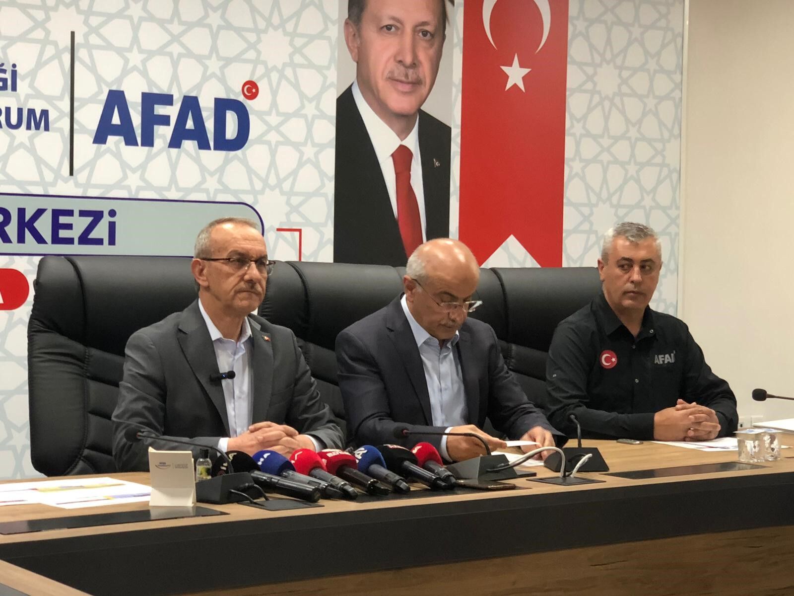 Malatya'da Deprem Sonrası 74 Kişi Hastanelere Başvurdu (2)