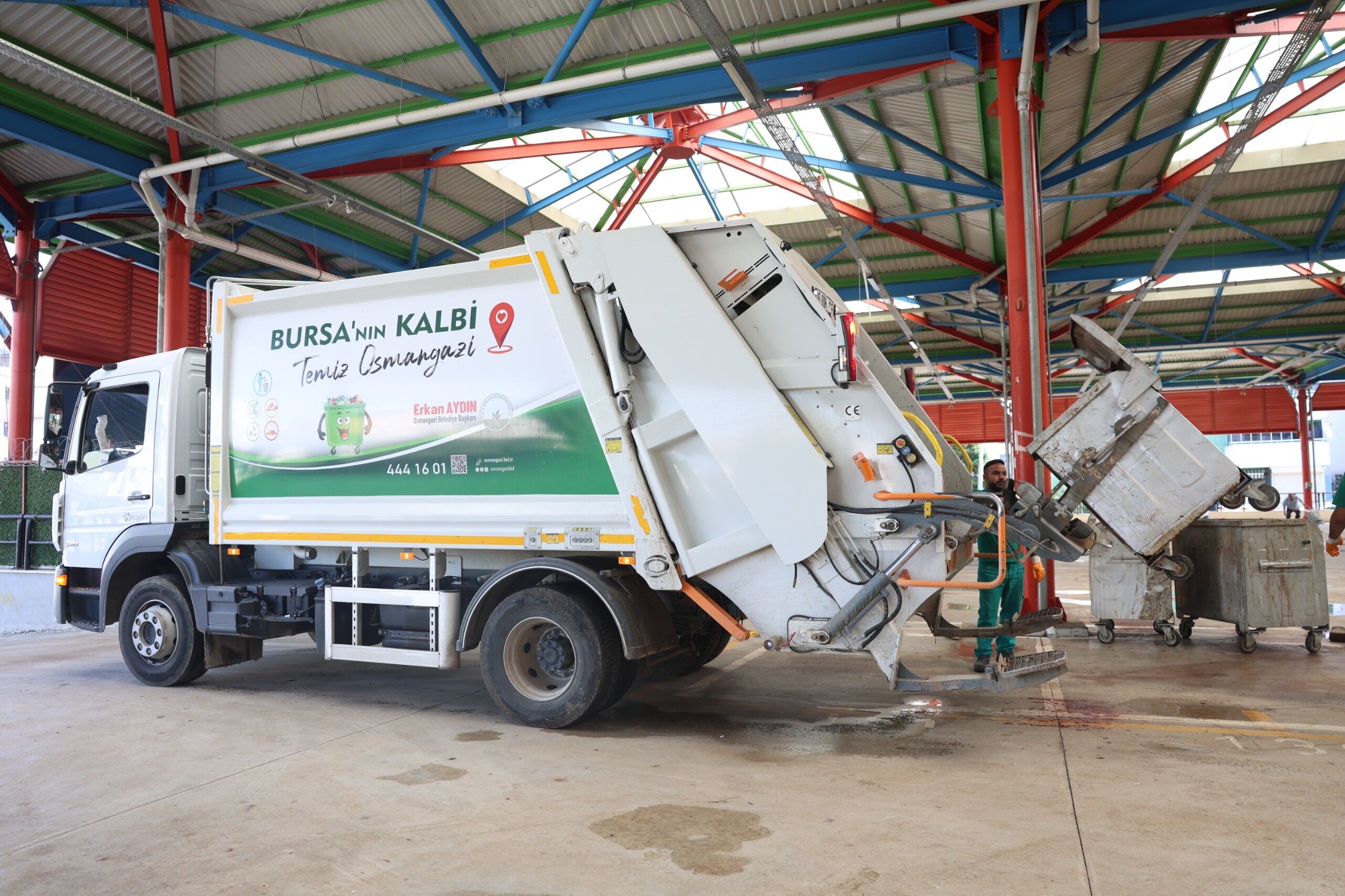 Osmangazi’de Kurban Kesim Alanları Titizlikle Temizleniyor (2)