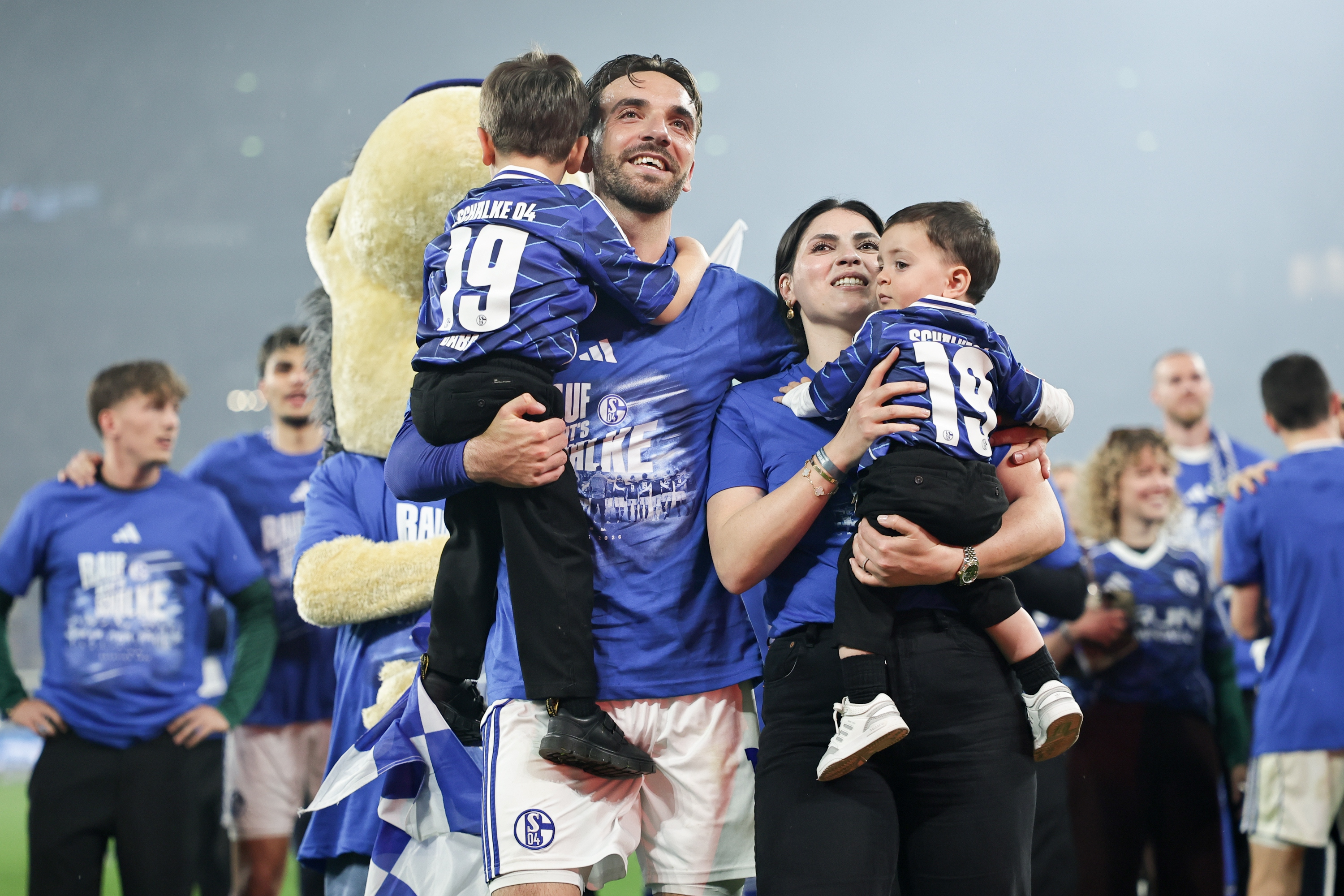 Schalke 04, 3 Yıl Sonra Bundesliga'da (2)