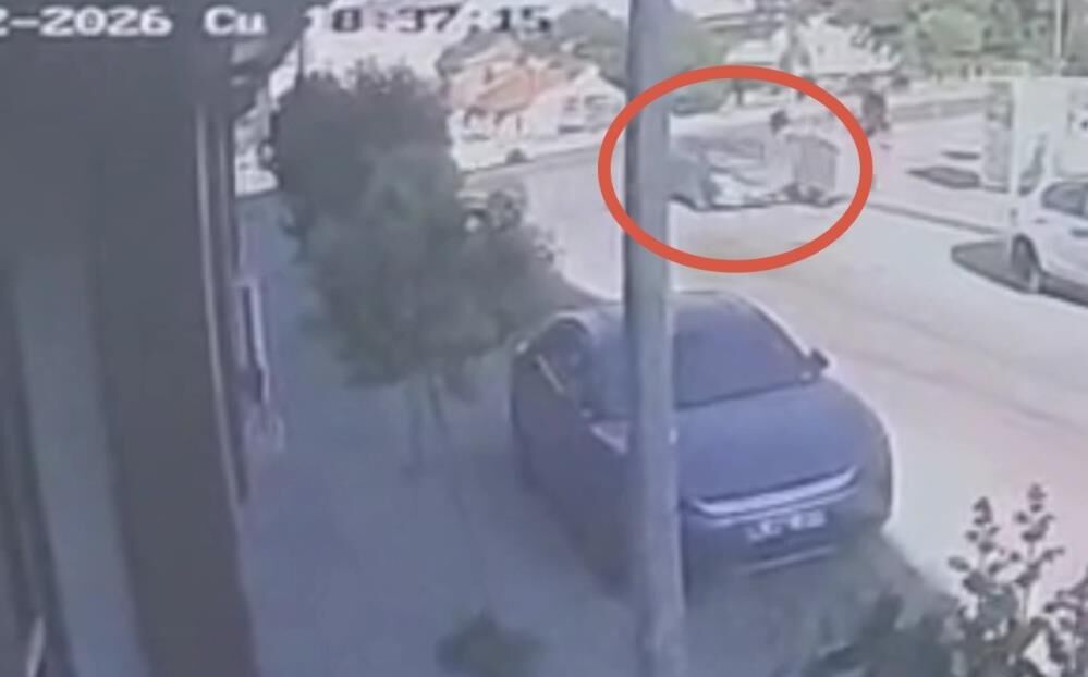 2,3 Milyonluk Hasar! Bursa'da Ehliyetsiz Genç Trafik Kabusu Yaşattı (3)