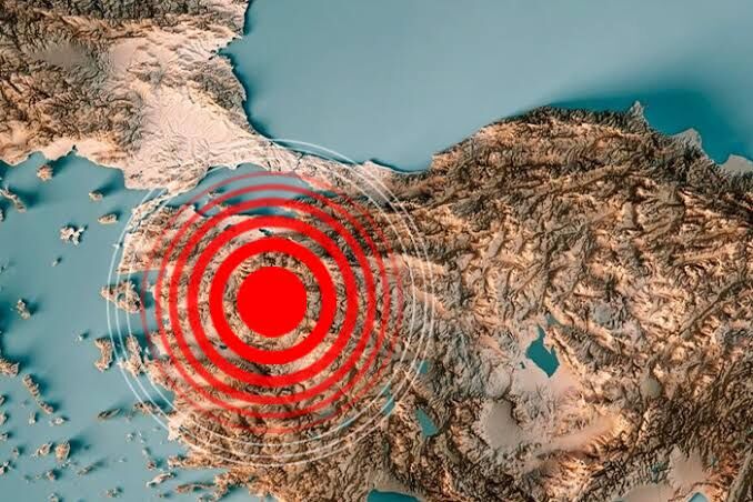 Balıkesir'de Korkutan Deprem!-1