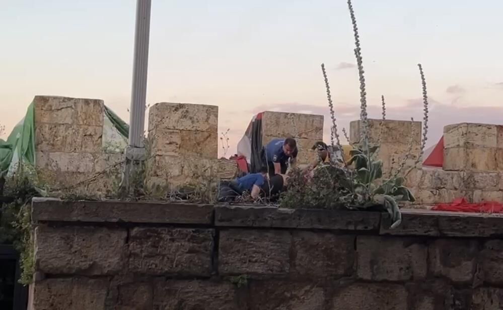 Bursa Tophane Surlarında İntihar! (2)