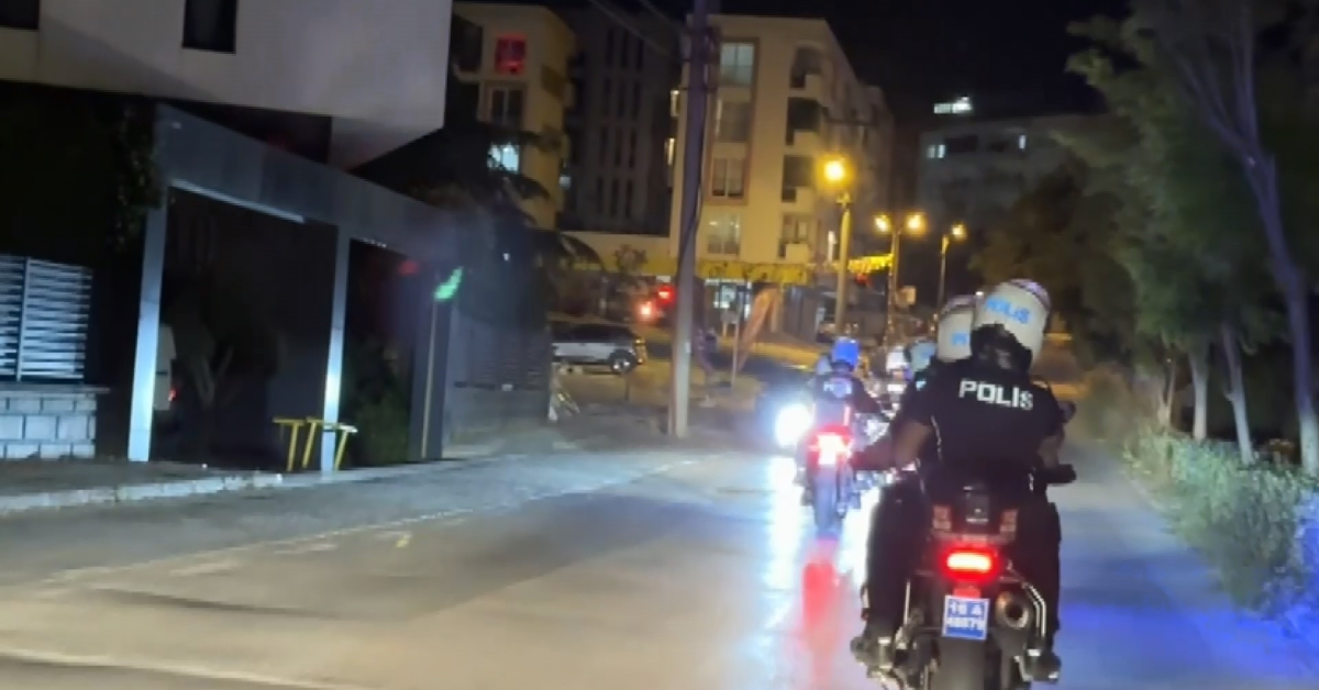 Bursa'da 1500 Polisin Katıldığı Geniş Çaplı Huzur Uygulaması (5)