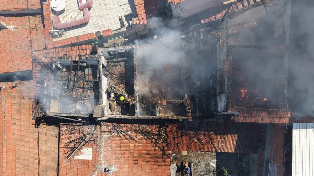 Bursa’da 4 Ev Alevlere Teslim Oldu! (3)