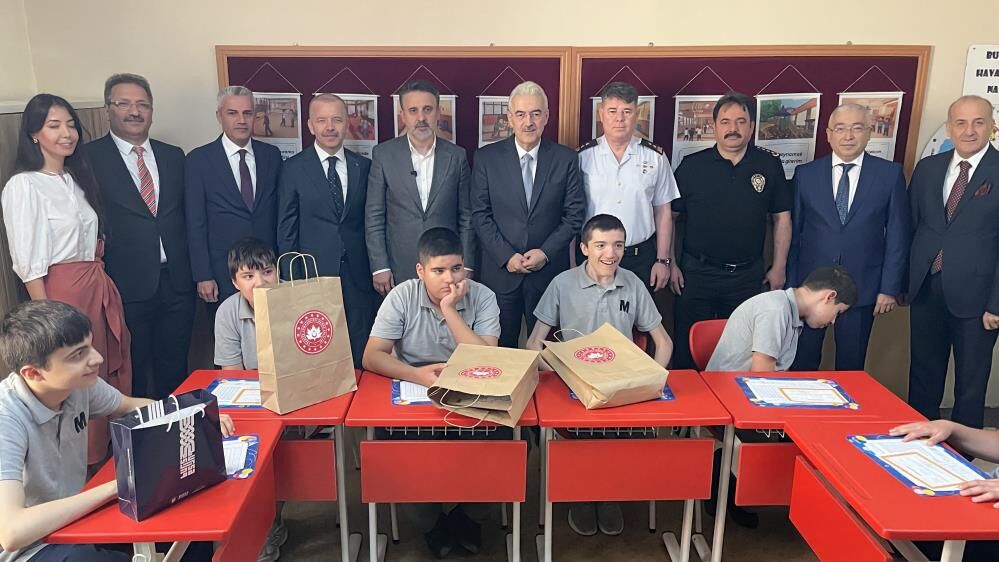 Bursa'da 620 Bin 931 Öğrenci Tatile 'Merhaba' Dedi! (2)