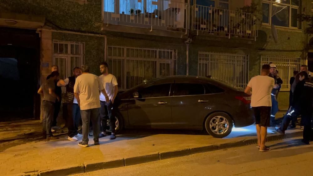 Bursa'da Alkollü Sürücünün Çarptığı Araç Doğal Gaz Kutusunu Patlattı! (2)