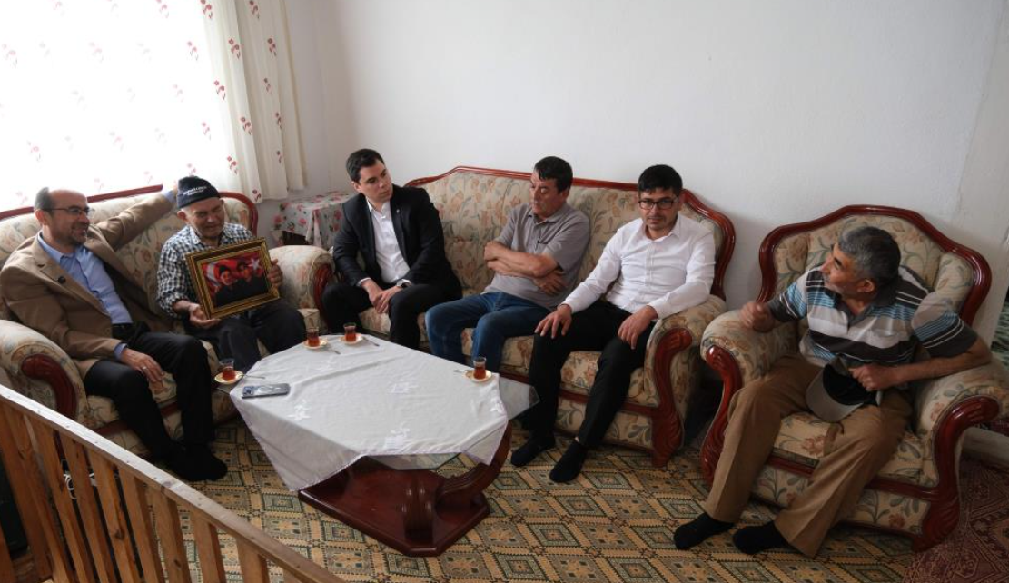 Bursa'da Babalar Gününde Şehit Aileleri Unutulmadı (2)