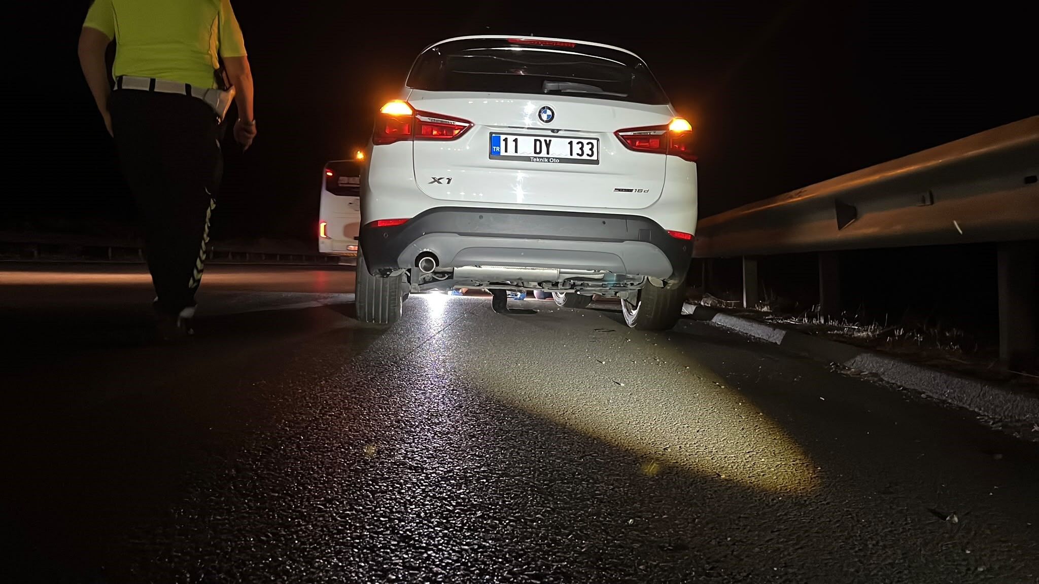 Bursa'da Feci Kaza! Yayaya Önce Tır, Sonra Otomobil Çarptı (3)