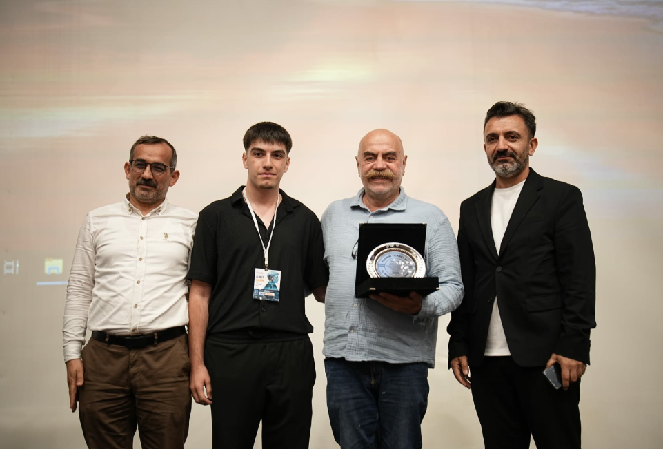 Bursa’da “Geleceğe Not” Temalı Kısa Film Yarışmasında Ödüller Verildi (4)