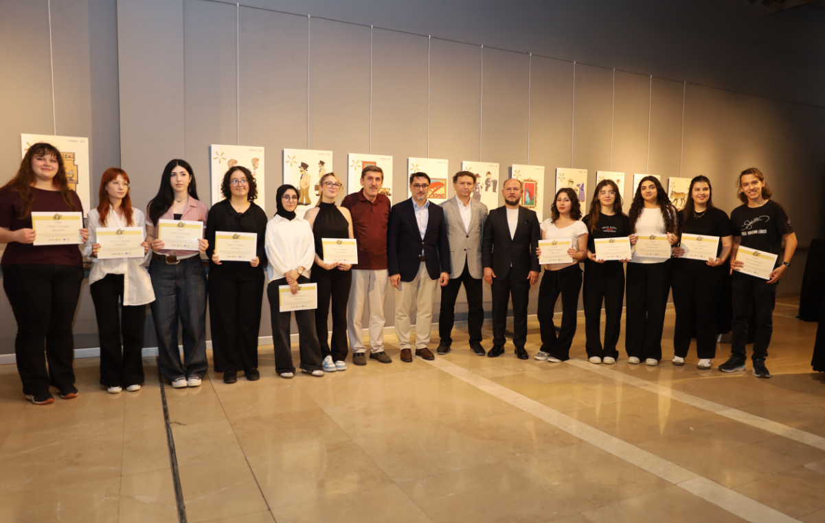 Bursa’da “Karagöz Hayal İçinde Hayal” Sergisi Açıldı (1)