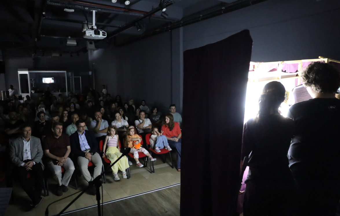 Bursa’da “Karagöz Hayal İçinde Hayal” Sergisi Açıldı (2)
