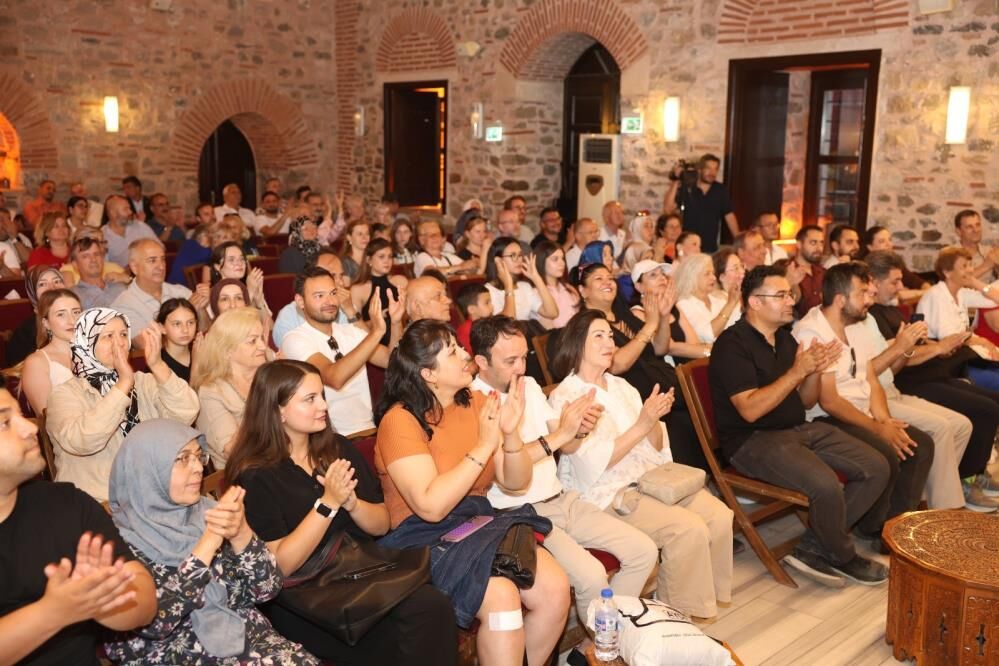 Bursa'da Şarkılar Babalar Için Seslendirildi! (1)