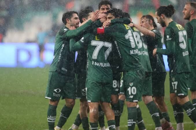 Bursaspor’a 70 Milyon Tl’lik Göğüs Sponsoru! 2026 2027 Anlaşması İmzalandı