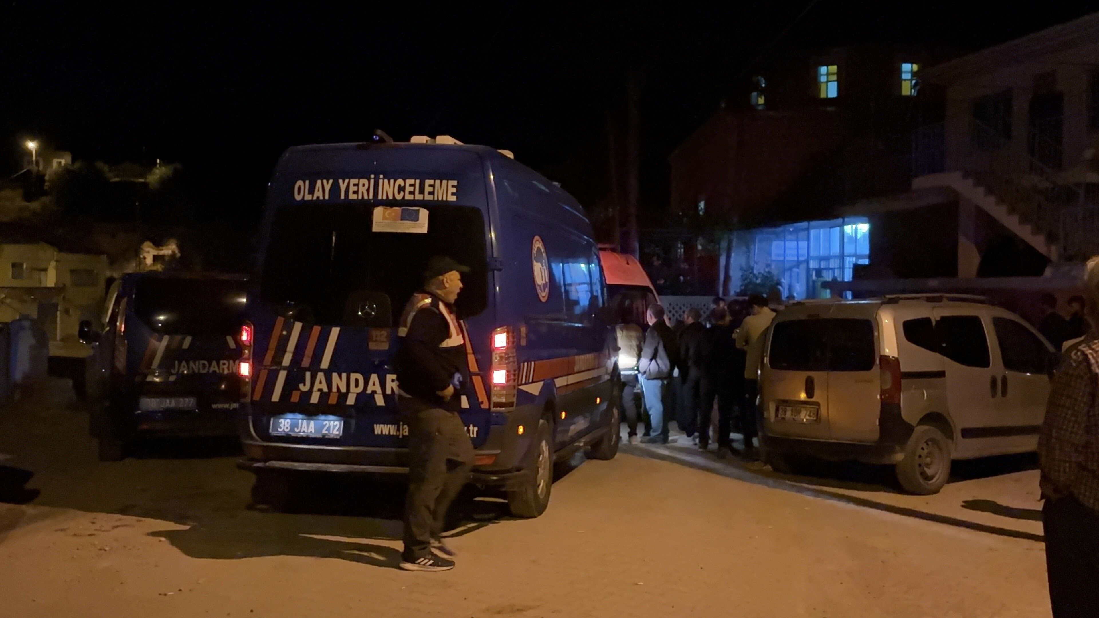 Camide 2 Kişiyi Bıçakla Öldüren Saldırganın Asıl Hedefi Imammış (3)