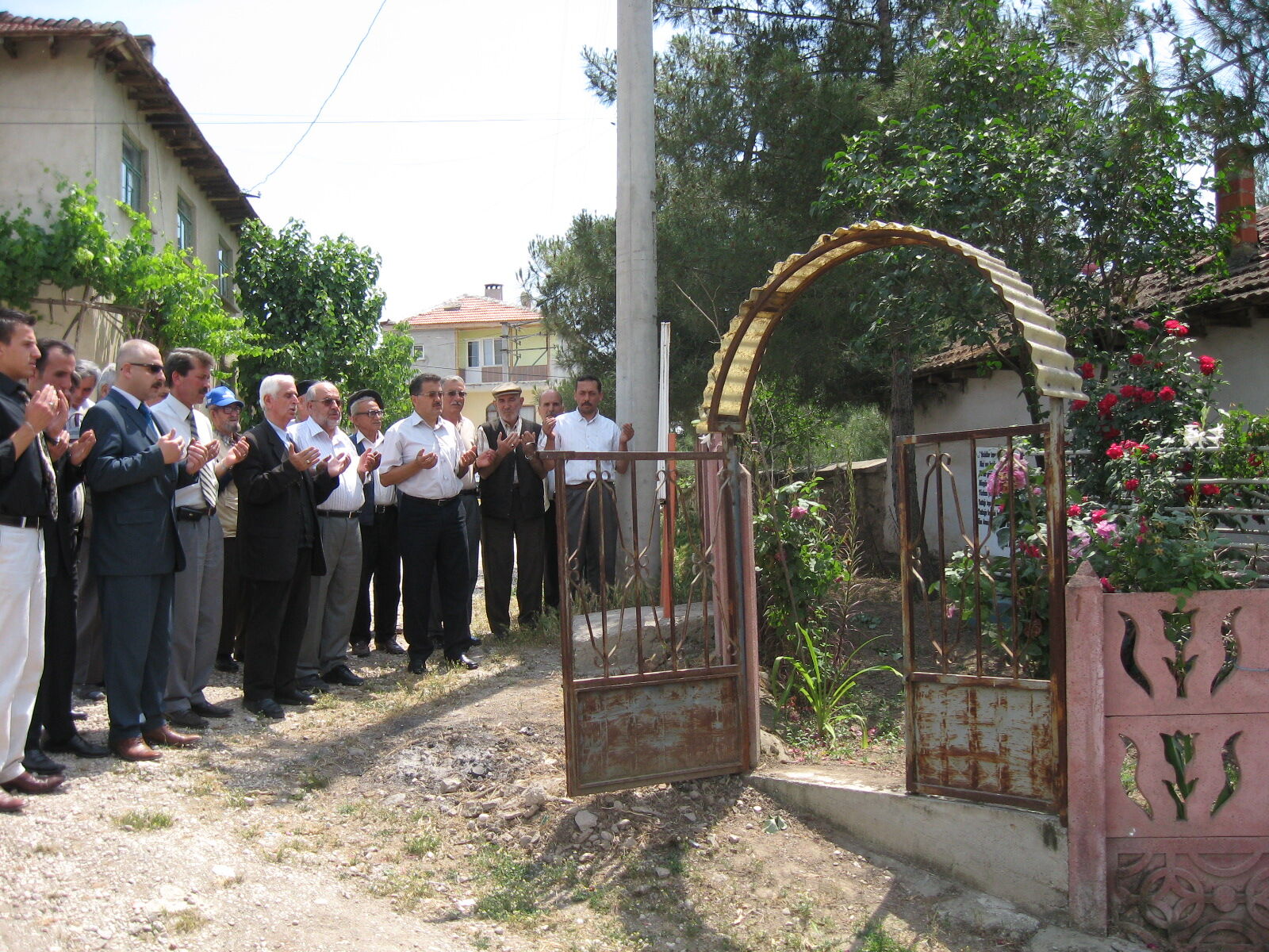 Ertuğrul Gazi İnegöl’de Tören Arşivden 2008 Gençgazete (8)