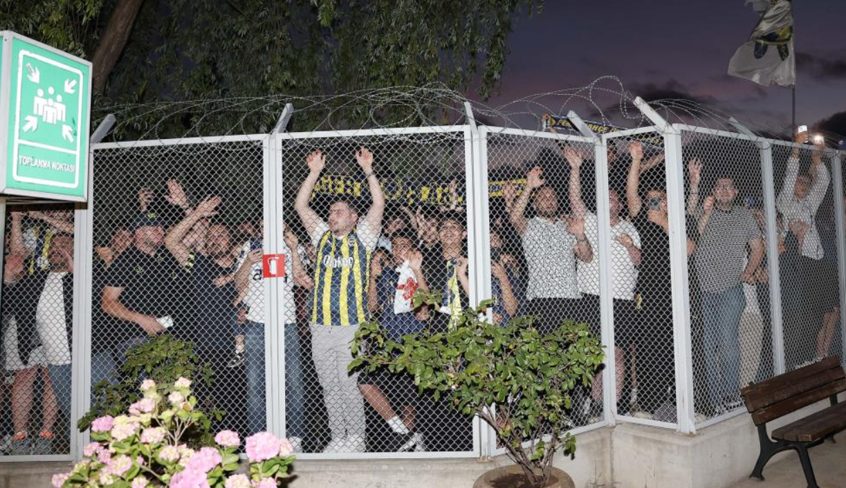 Fenerbahçe'nin Yeni Transferi Vedat Muriqi İstanbul'a Geldi