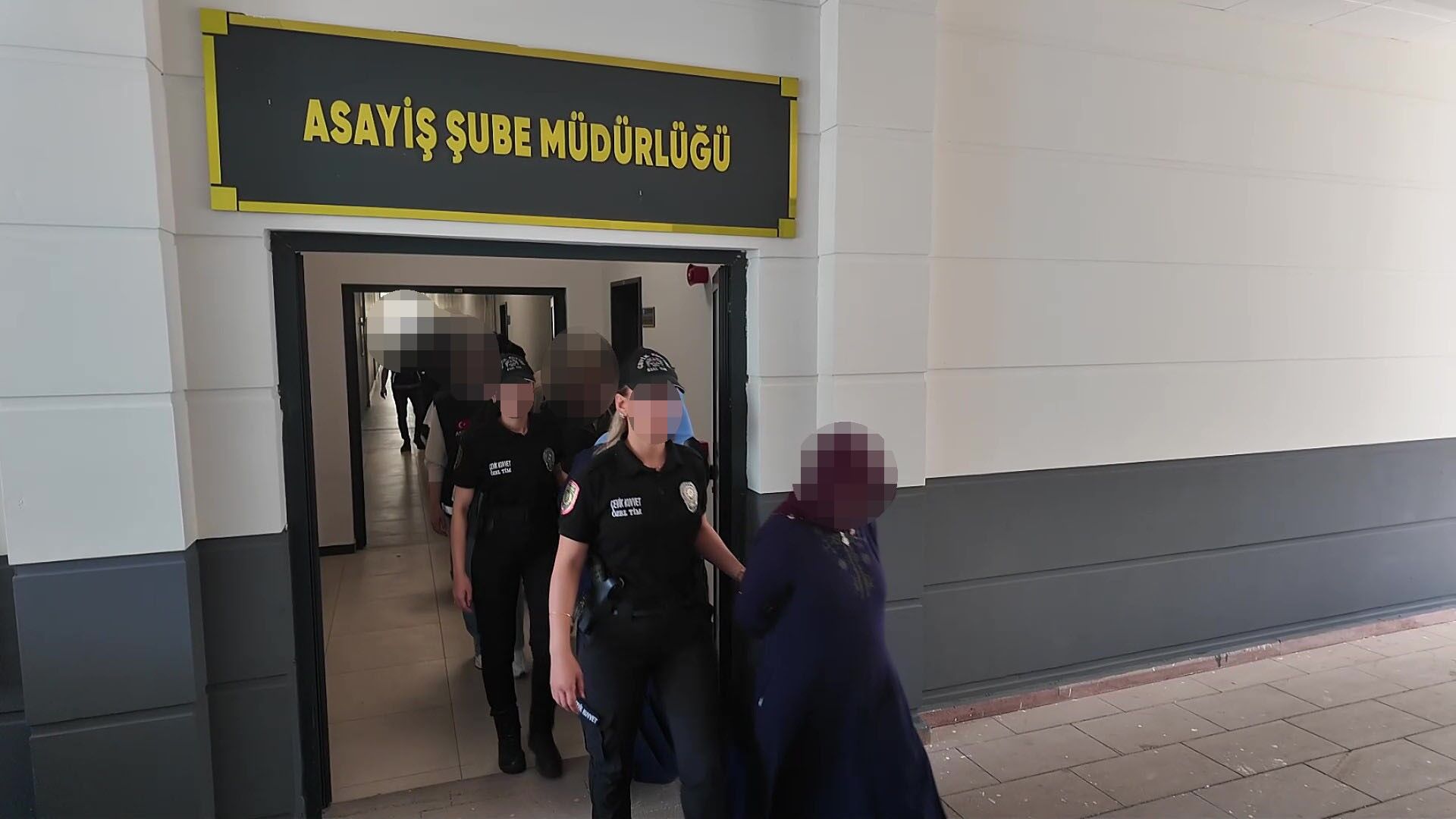 Fuhuş Çetesine Darbe! 18 Kadın Kurtarıldı, 14 Tutuklama (2)