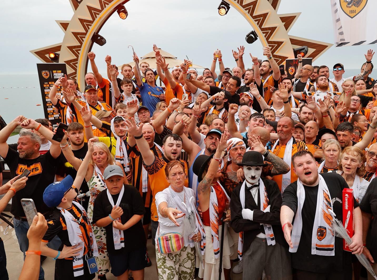 Hull City’nin Premier Lig Sevincini Paylaşan 200 Taraftar, Acun Ilıcalı Ve Corendon’un Davetiyle Antalya’da Unutulmaz Bir Deneyim Yaşıyor (2)