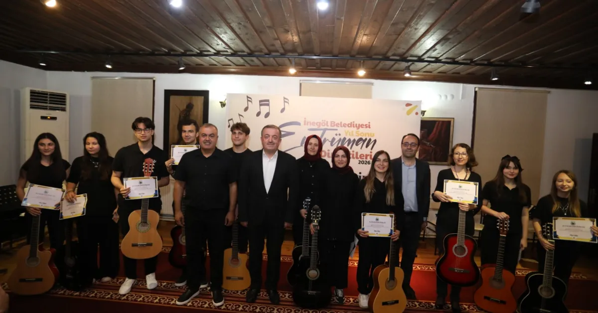 İnegöl Belediyesi Kursiyerleri Sertifikalarını Aldı (4)