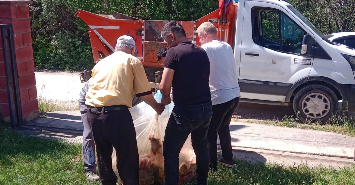 İnegöl Belediyesi’nden Bayramda Çevre Temizliği Mesaisi (3)