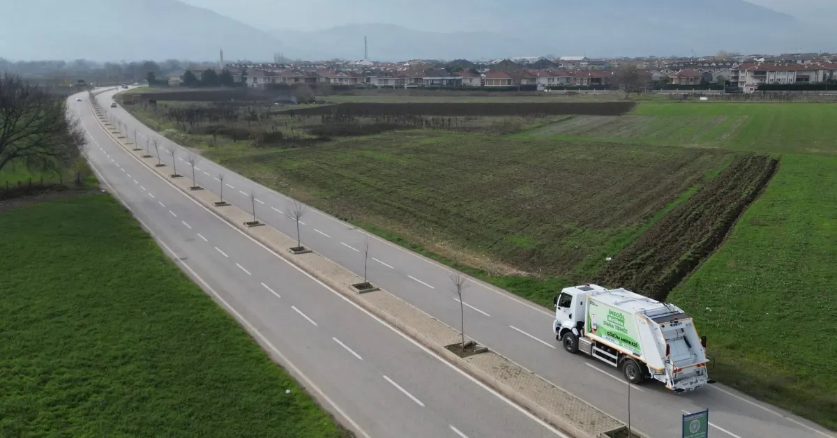 İnegöl Belediyesi'nin Temizlik Filosu Yapay Zeka İle Güçleniyor (6)