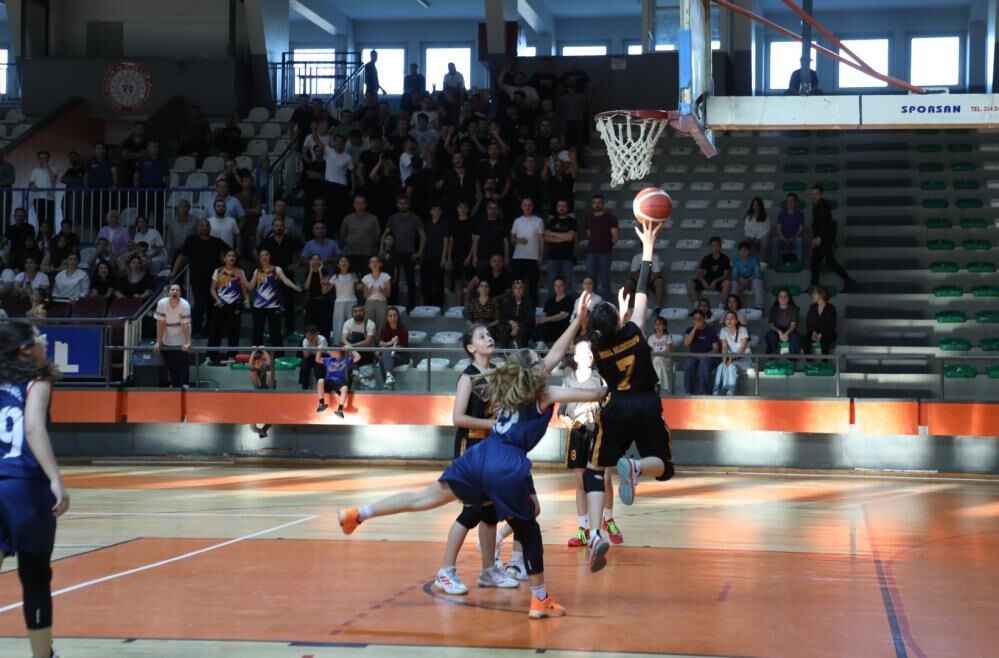 İnegöl Belediyespor U12 Kız Takımı Bursa 3’Üncüsü Oldu! (4)