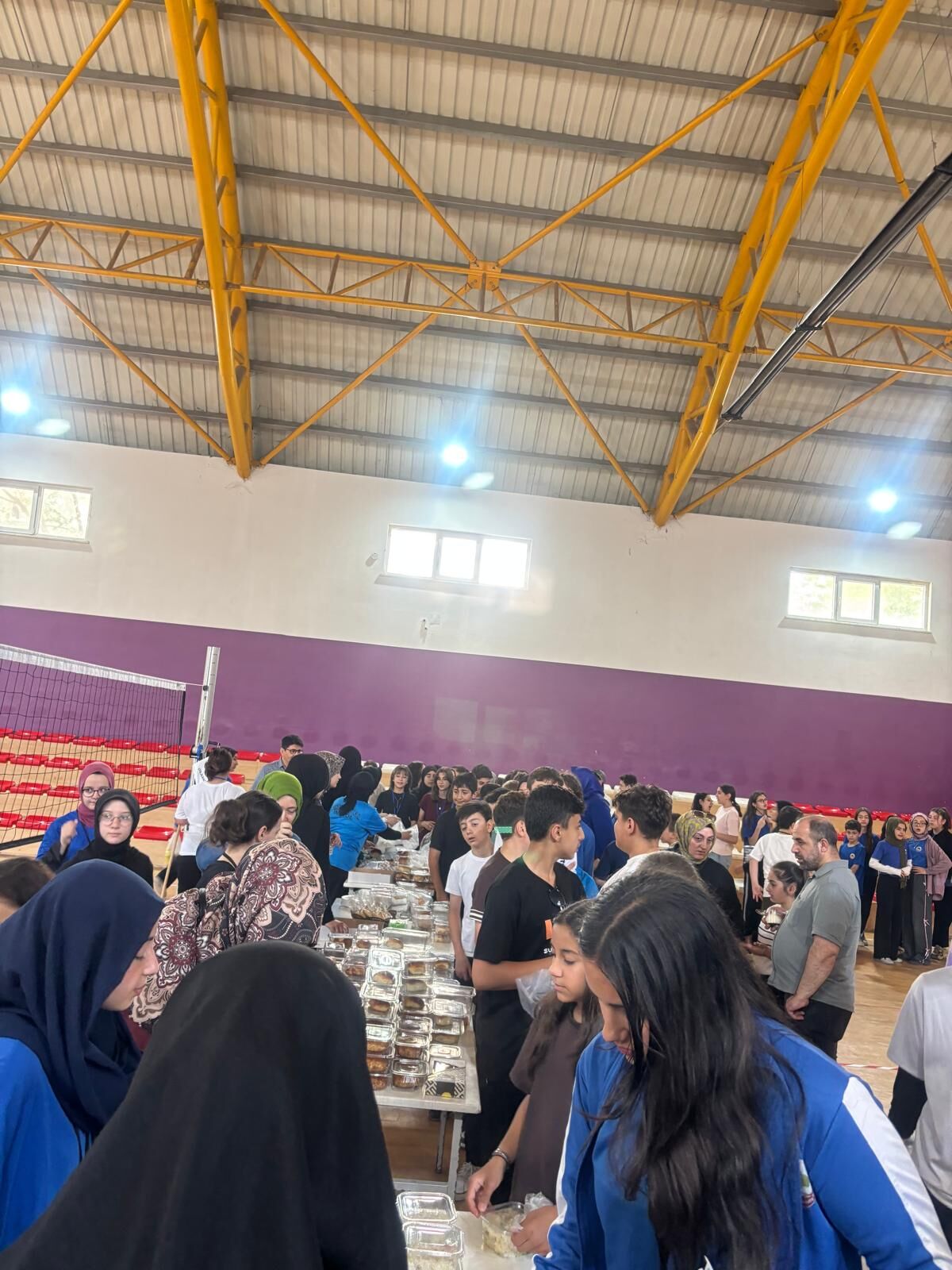 İnegöl Erdem Beyazıt İmam Hatip Ortaokulu’nda Geleneksel Şenlik Coşkusu (4)