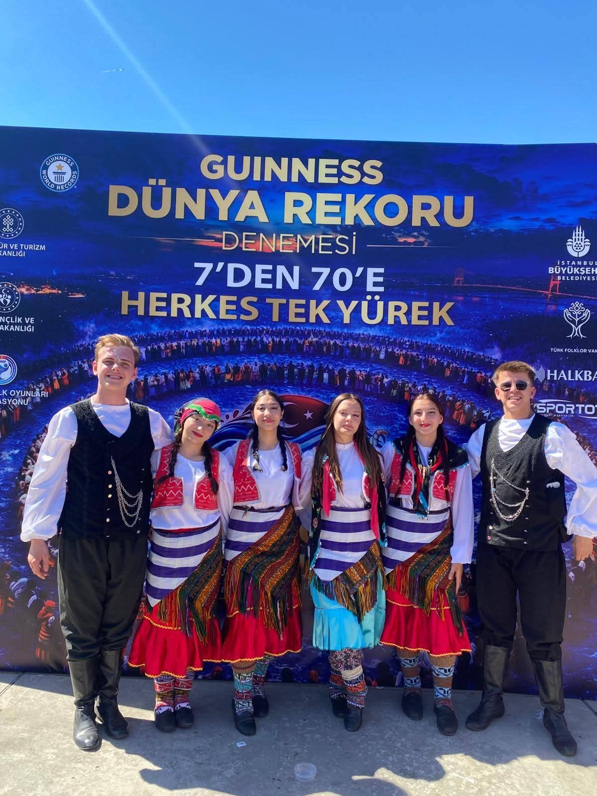 İnegöl Rumeli Türkleri Derneği Guinness Rekorunda İnegöl’ü Temsil Etti!-1