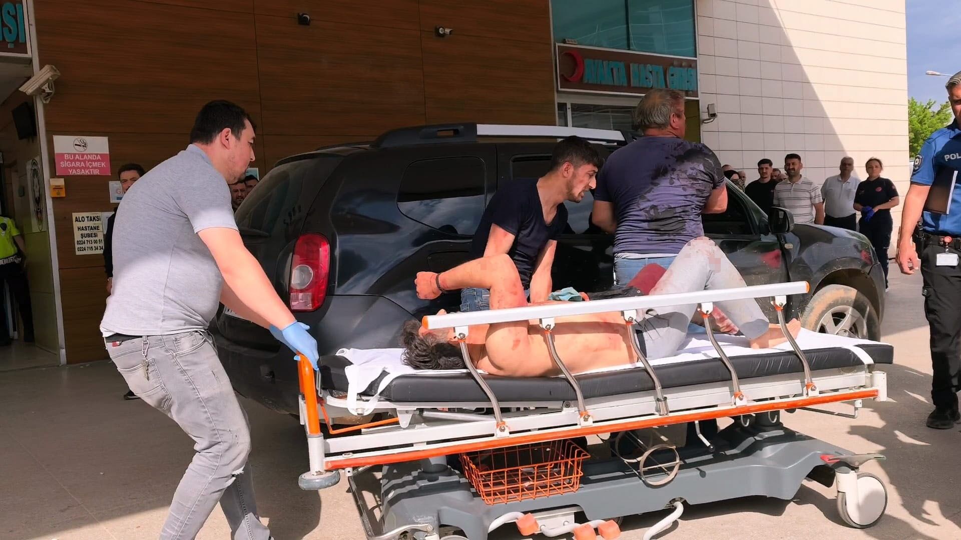 İnegöl'de 5 Bıçak Darbesiyle Kuzenini Yaralayan Şahıs Tutuklandı (1)-5