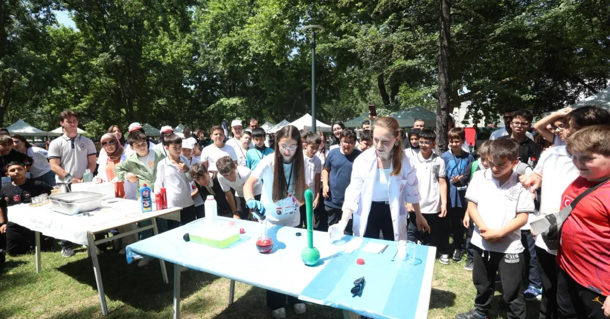 İnegöl’de Bilim Şöleni 210 Öğrencinin Hazırladığı 73 Proje Sergilendi (8)