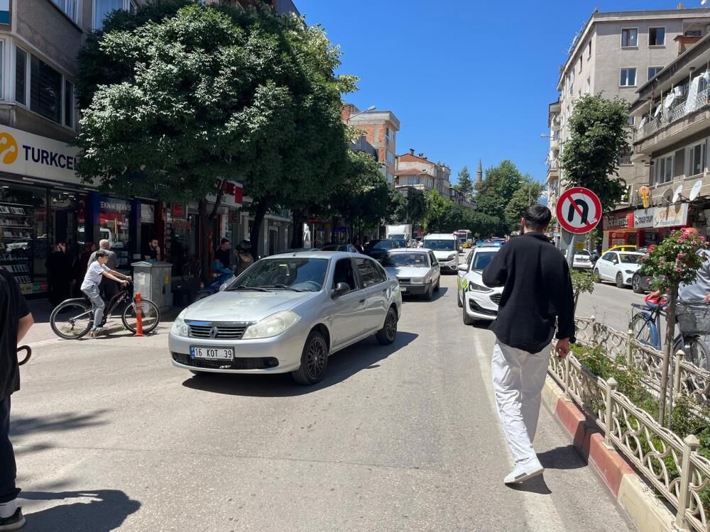 İnegöl’de Can Pazarı! İki Kardeş Hastaneye Kaldırıldı