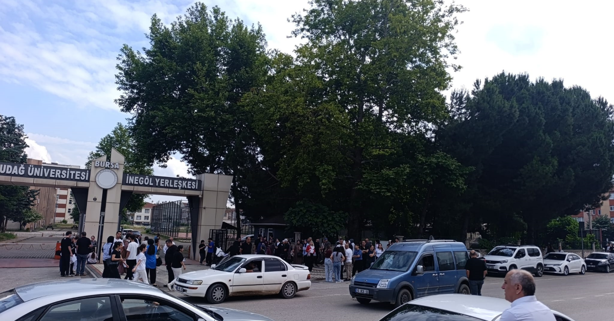 İnegöl'de Heyecanlı Yks Bekleyişi Başladı (3)