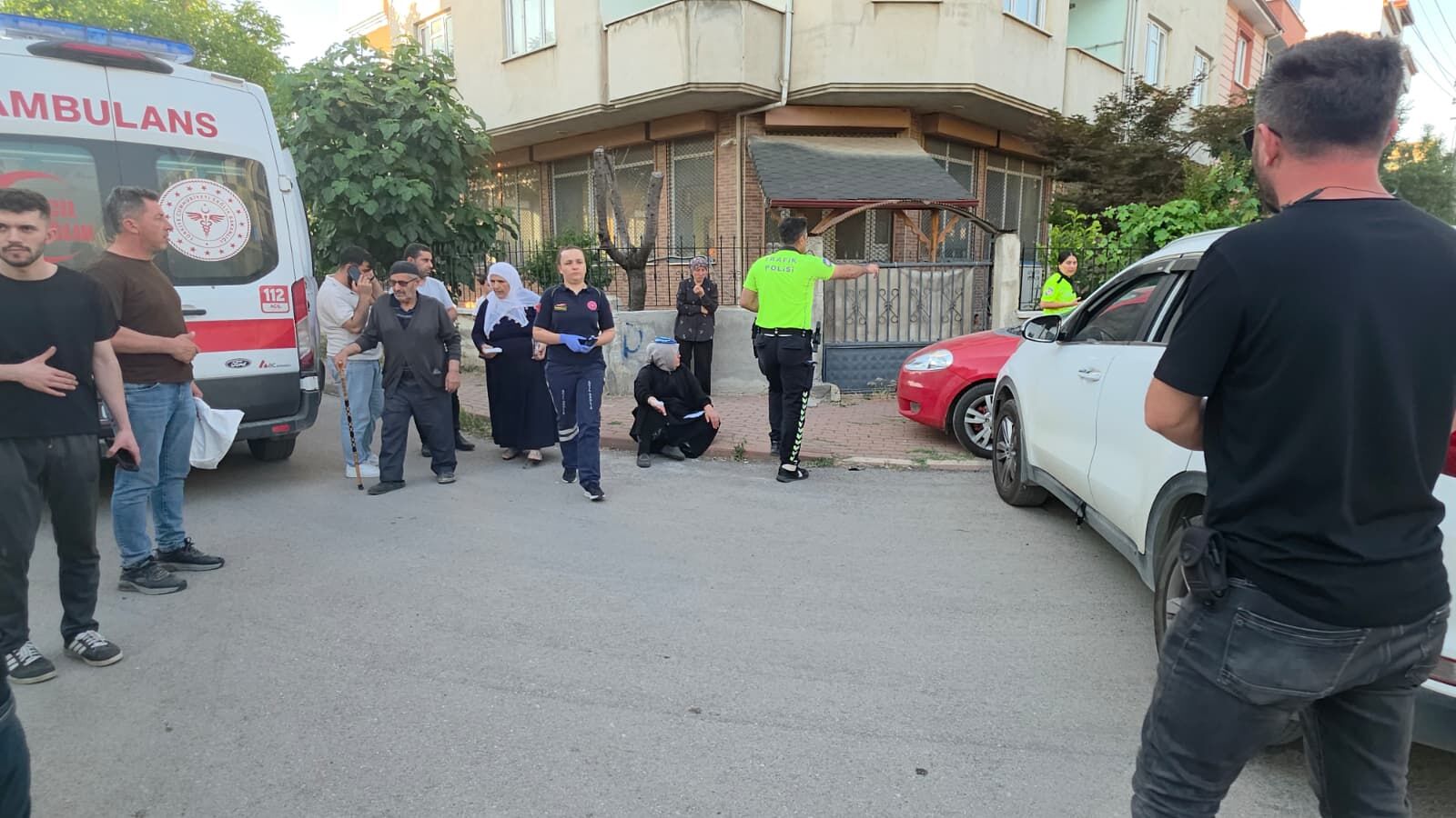 İnegöl’de İki Otomobil Çarpıştı (1)-2