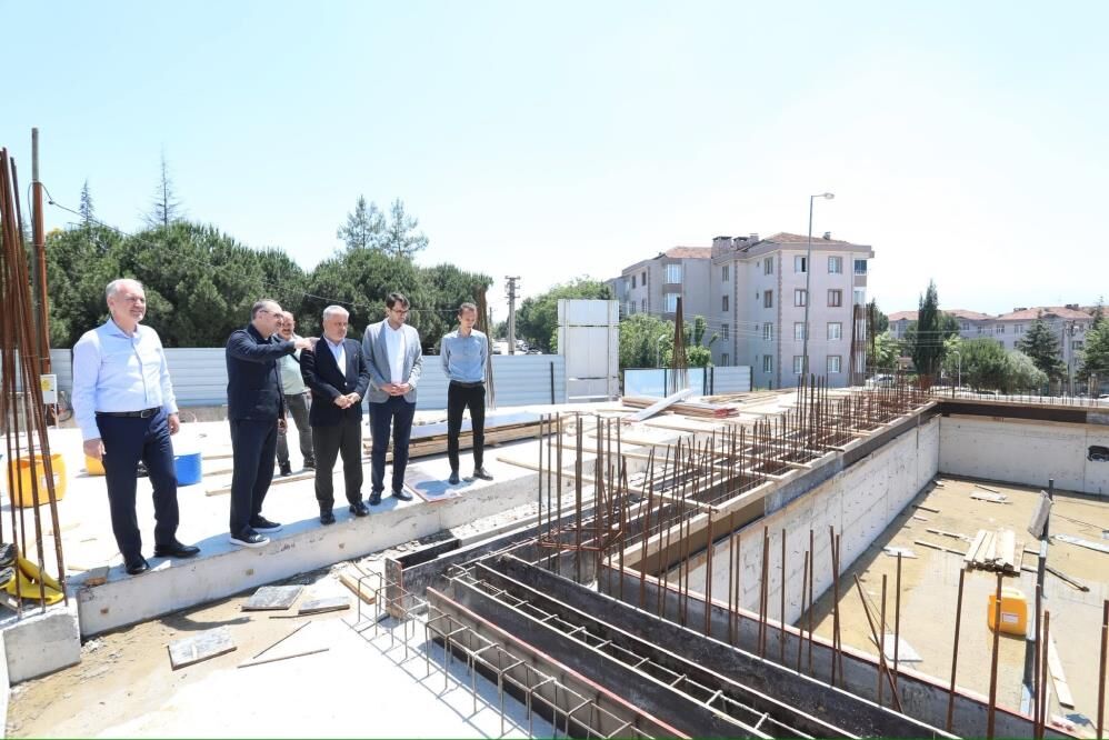 İnegöl’de Kyk Yurdu Ve Alanyurt Yüzme Havuzu Projeleri Yerinde İncelendi! (1)